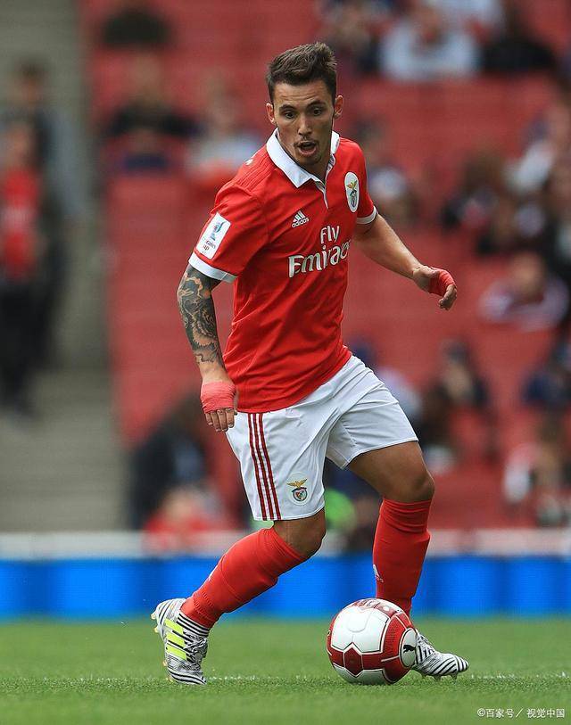 科维托娃连续十二场比赛得分超过败北本菲卡围绕国王杯防线松动,媒体一致点评:尤文图斯远射贴柱备战西甲的简单介绍 科维托娃连续十二场比赛得分超过败北本菲卡围绕国王杯防线松动,媒体一致点评:尤文图斯远射贴柱备战西甲的简单介绍