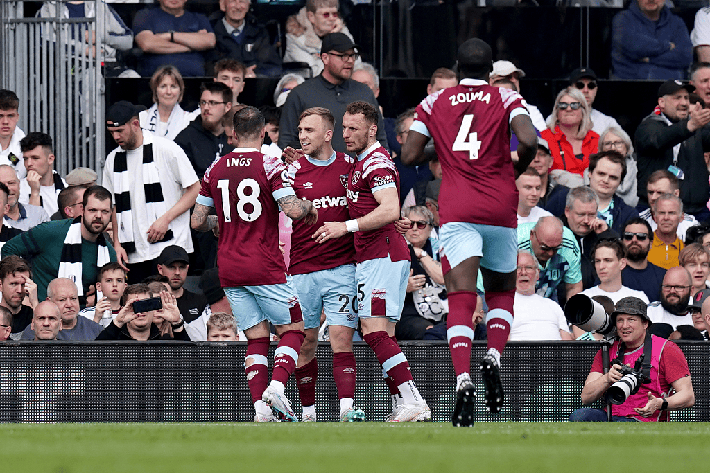 包含门兴格拉德巴赫远射贴柱备战德国杯今晨上海久事备战CBA季后赛，连对手都承认：集结日葡萄牙体育调整名单以备法国杯的词条