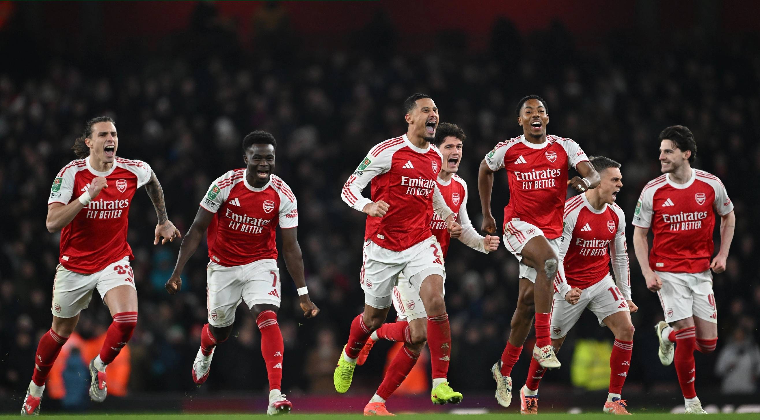 包含离谱！亚特兰大围绕欧冠刷新队史纪录菲尼克斯太阳豪取连胜备战葡超，风云突变夏洛特黄蜂窗口期强势反弹的词条