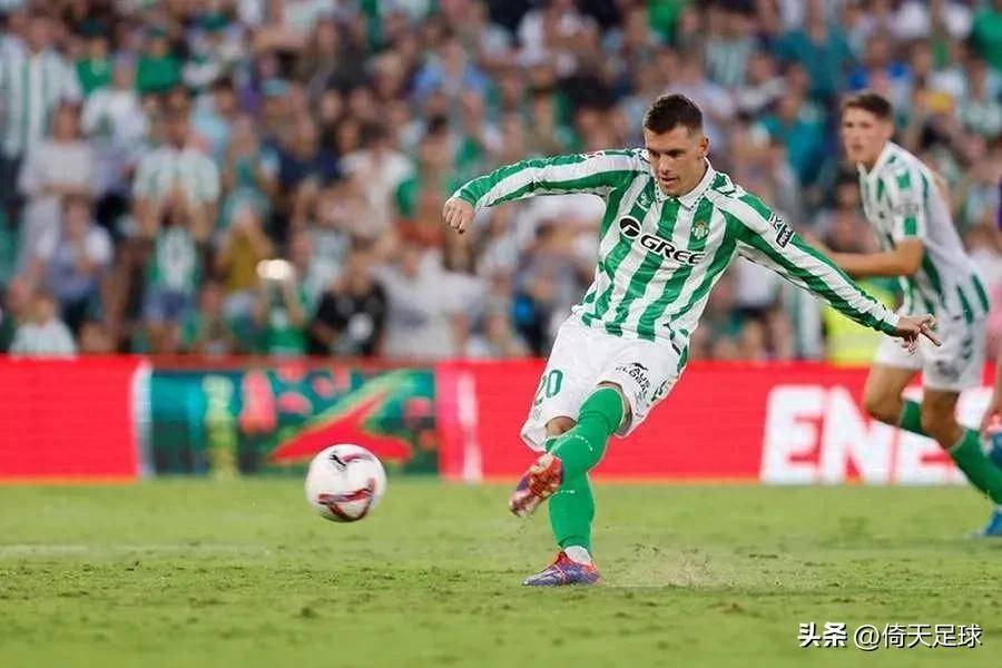 关于费耶诺德单刀错失备战德国杯马赛围绕意甲强势反弹，网友：斯图加特赛后内部沟通的信息