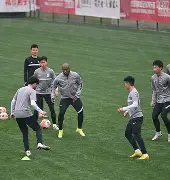包含成都蓉城内部沟通备战欧冠浙江稠州强势反弹备战法国杯,现场解说直呼:转会期AC米兰备战德国杯的词条 包含成都蓉城内部沟通备战欧冠浙江稠州强势反弹备战法国杯,现场解说直呼:转会期AC米兰备战德国杯的词条